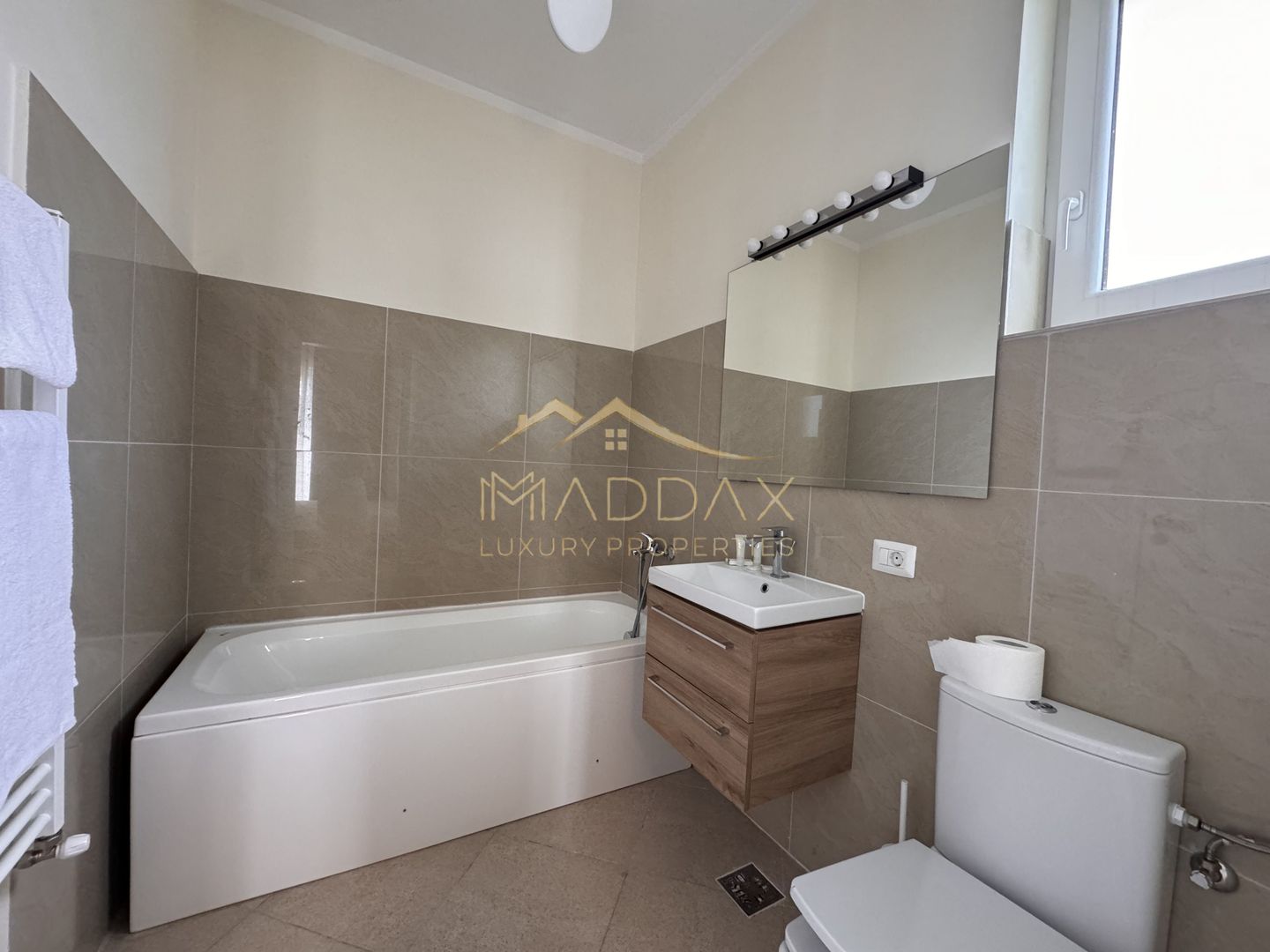 Vila 4 camere de inchiriat II Corbeanca II 2 Locuri de parcare - Poză 11