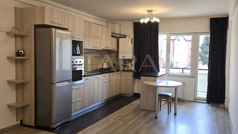 Apartament cu 3 camere, 76 mp, 2 balcoane, zona Baciu. - Poză 1