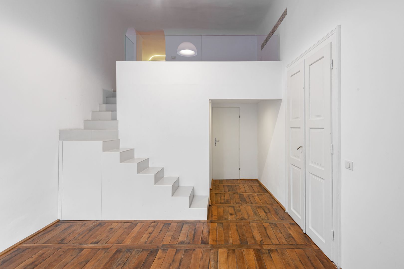 Apartament-galerie la kilometrul zero | 2 camere + mezanin, 2 băi - Poză 8