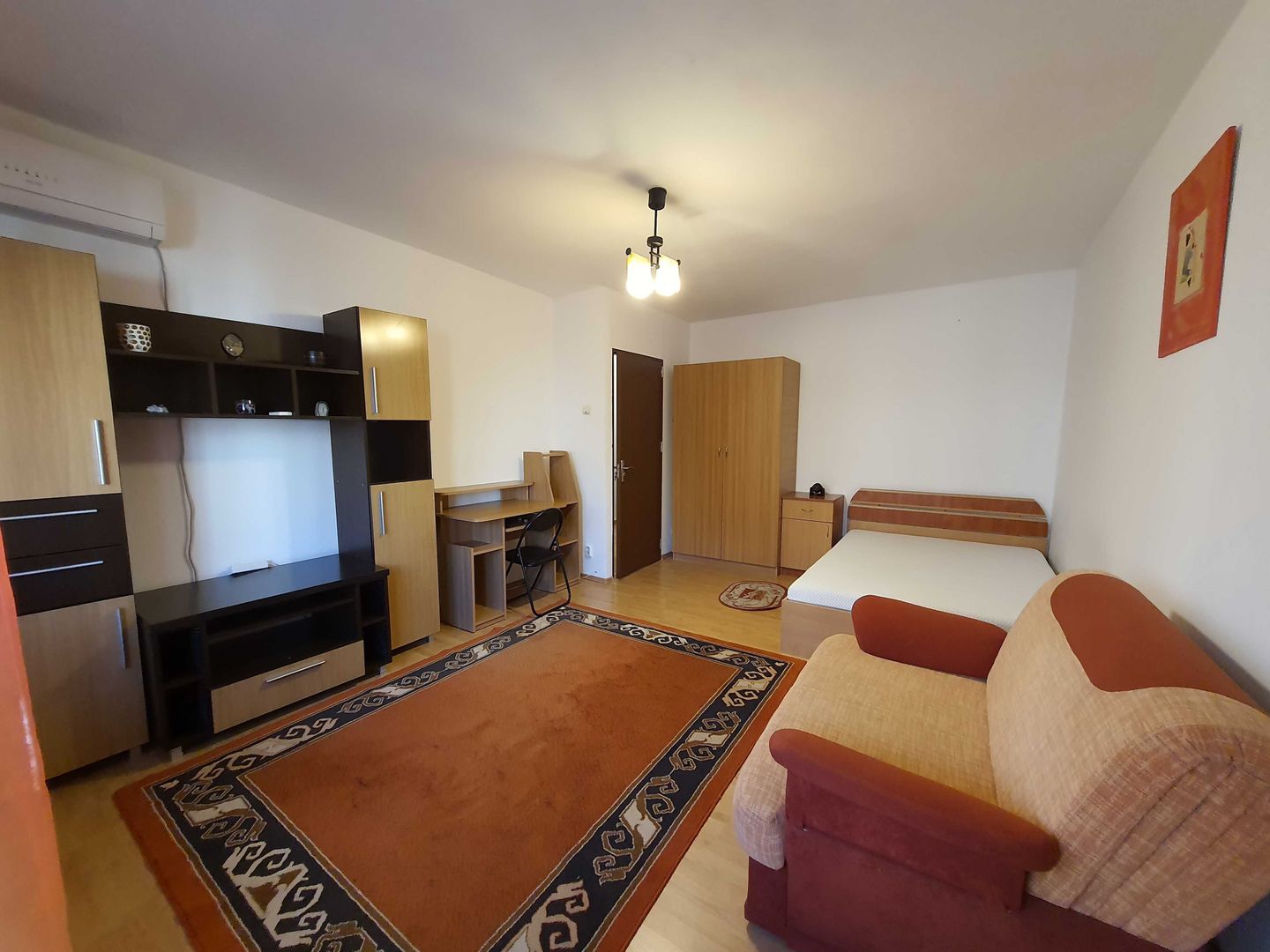 Garsonieră Decomandată cu Balcon | Vitan Mall | 40 m² | 350€ - Poză 1