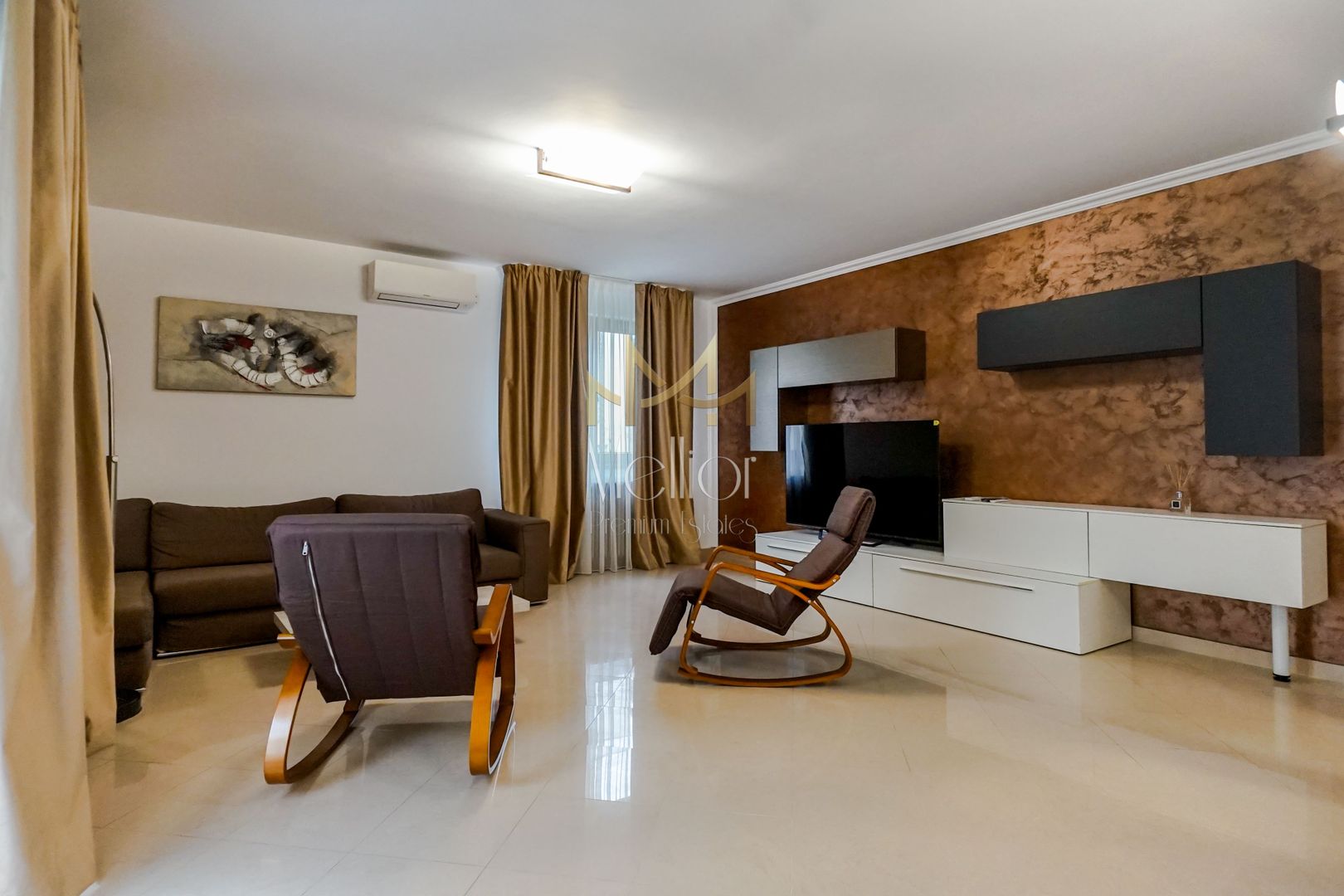 Ap spatios 4 camere, garaj, Andrei Muresanu, zona strazii Trifoiului - Poză 3