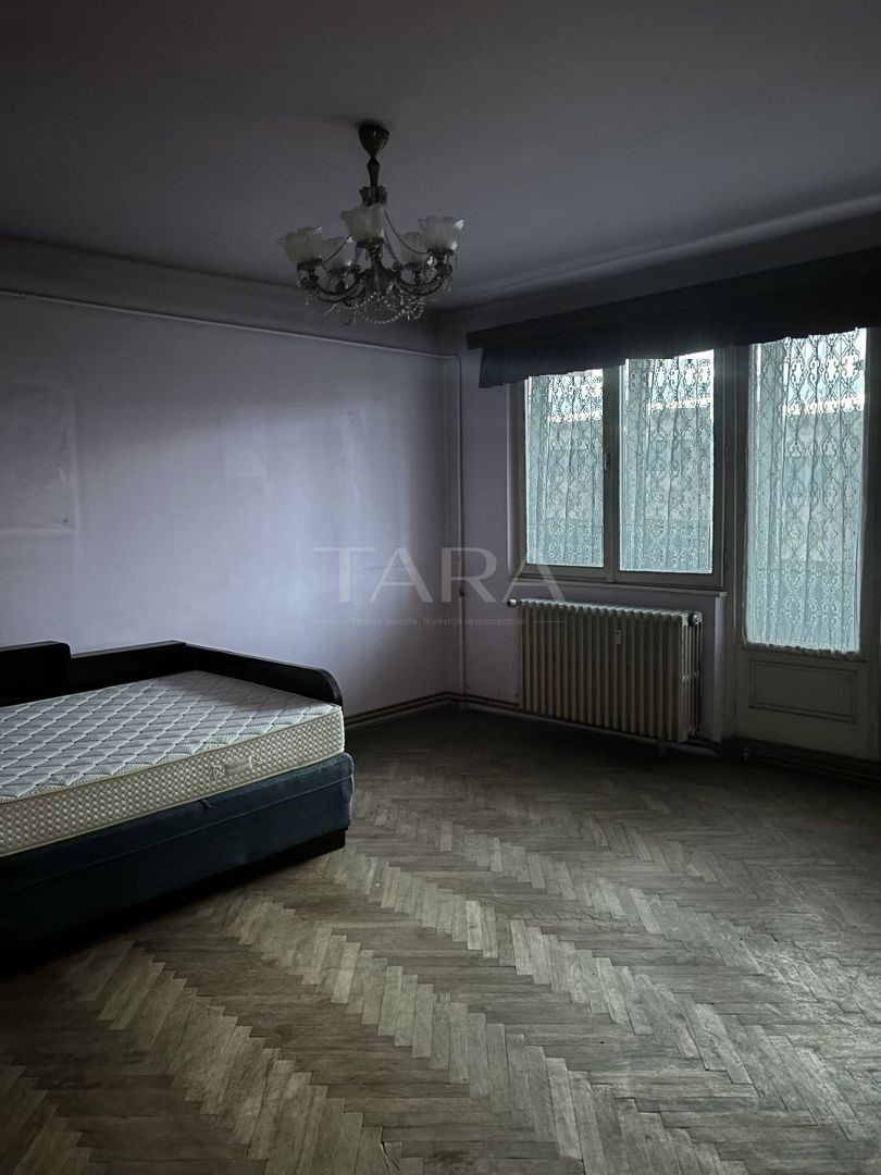 Apartament cu 4 camere, zona Sala Polivalentă - Poză 1