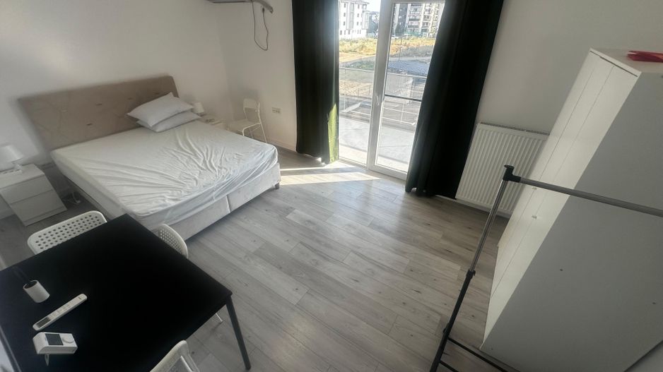 AP. 2 CAMERE PIERSICULUI, LOC PARCARE, BLOC NOU, BUCATARIE INCHISA - Poză 2