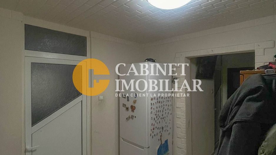 Apartament 4 camere decomandat - Poză 10