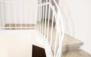 Apartament 2 camere cu 2 bai, pe 2 niveluri in vila renovata - Central - Poză 7