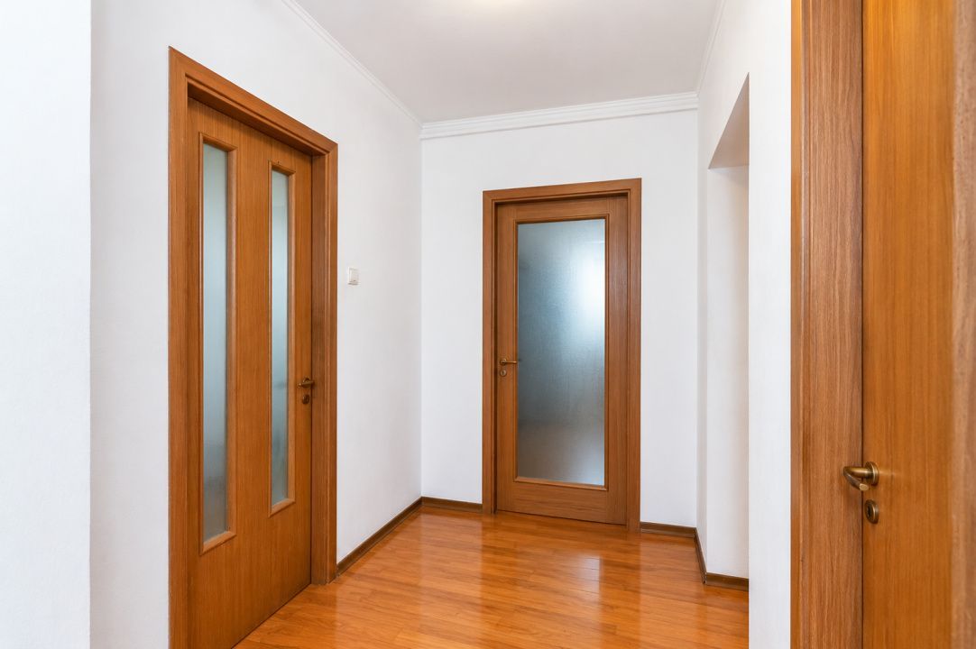 RAR PE PIAȚĂ! Apartament ultracentral cu vedere panoramică – I.C. Brătianu - Poză 2