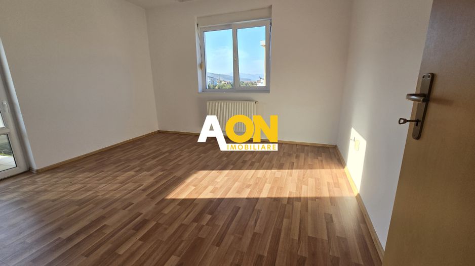 Apartament 3 Camere Decomandat, Zona Cetate, 2 Balcoane - Poză 4