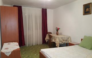 Apartament 3 Camere, Decomandat, Zona Cetate - Poză 1