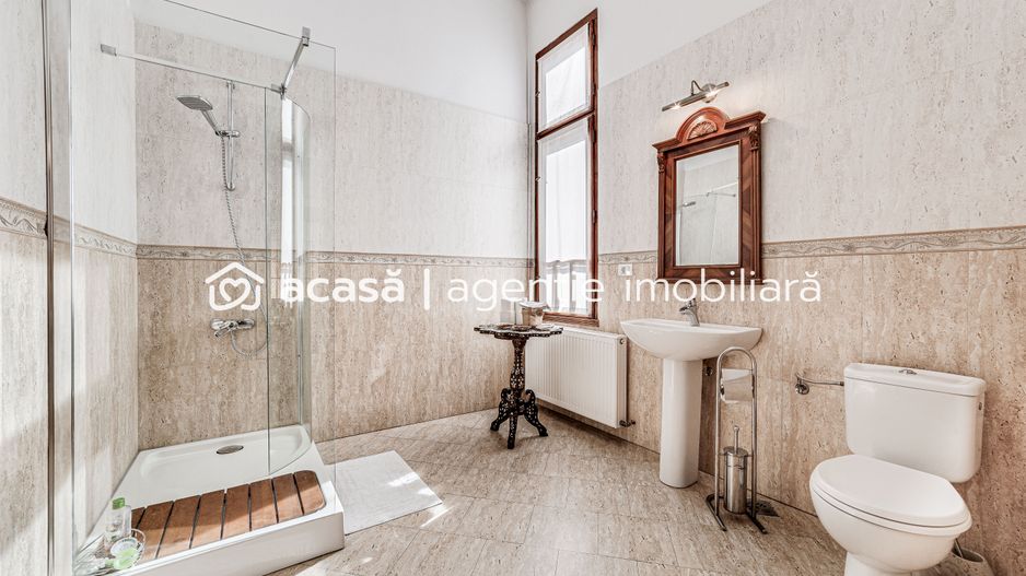 Bijuterie arhitecturală cu istorie. Confort modern, Ultracentral. - Poză 9