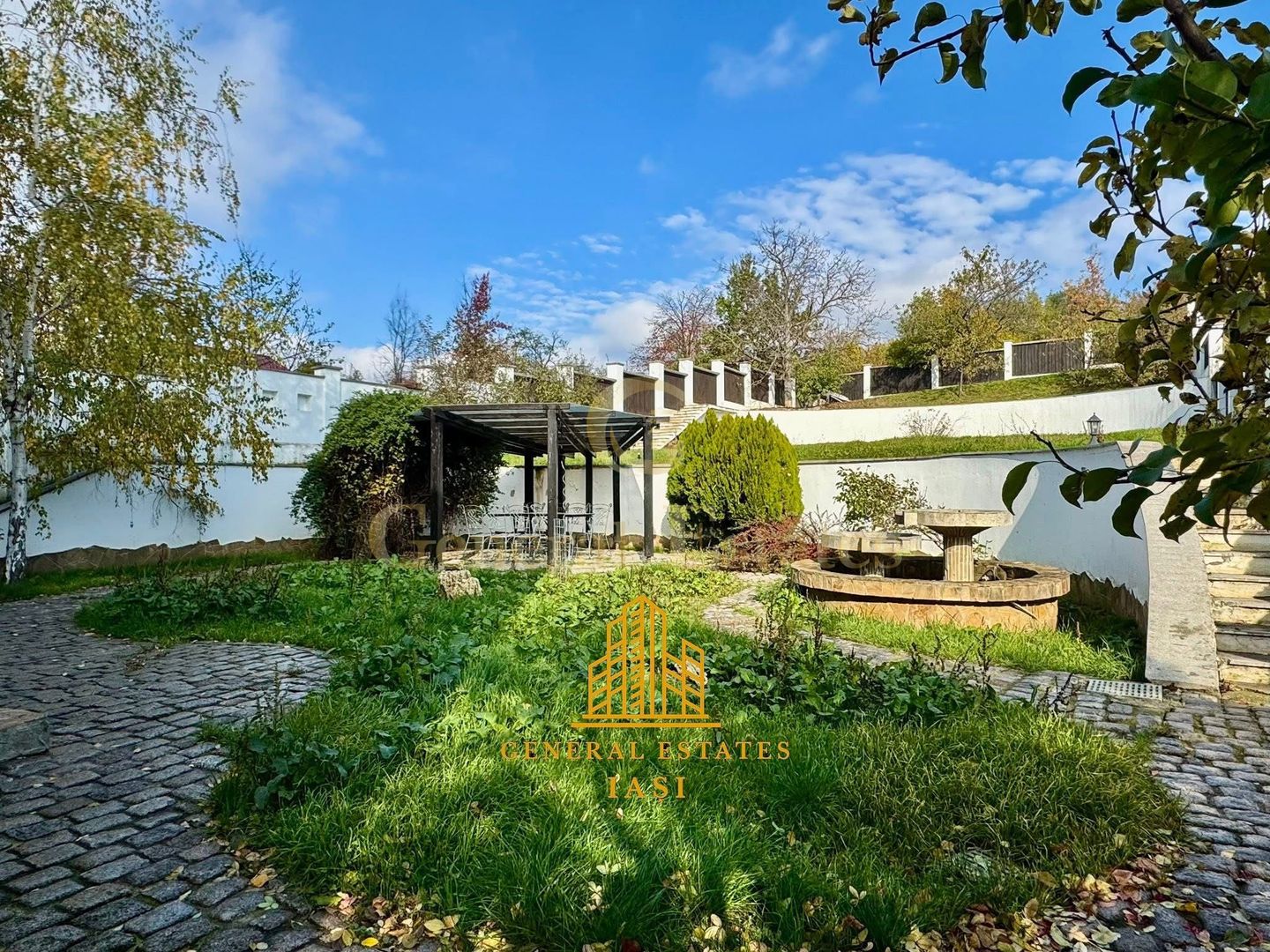 Vânzare Casă în Bucium cu Priveliște Panoramică - Poză 20