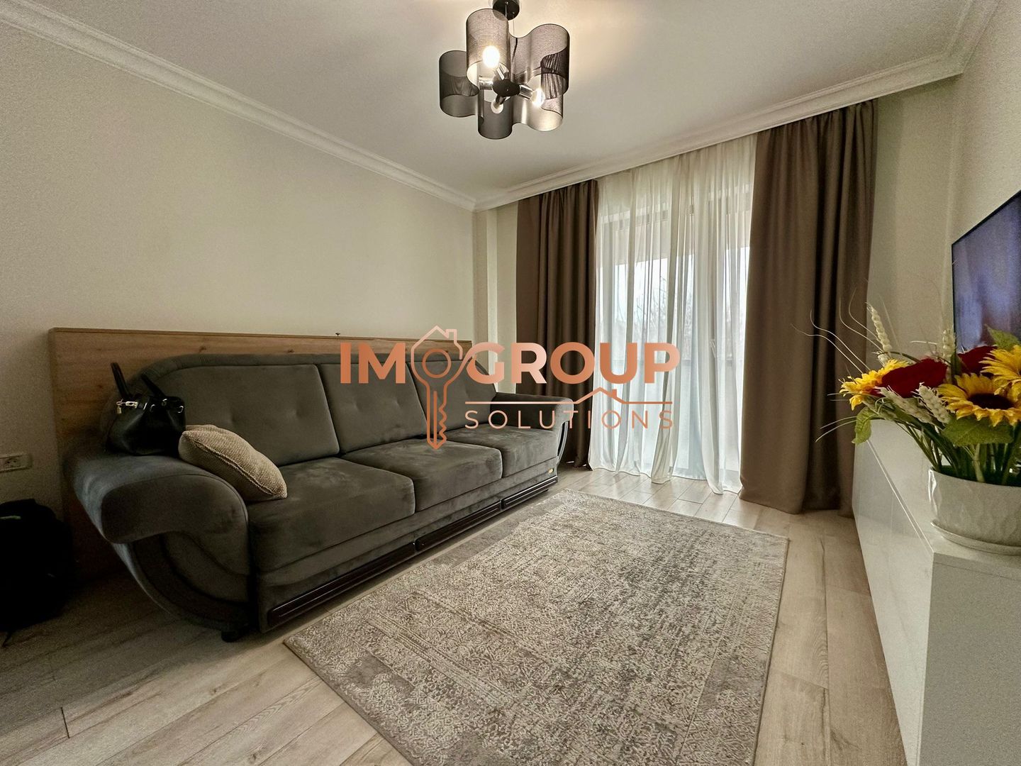 Cug - 2 Camere Decomanat+ Loc De Parcare  - Etaj 1 -Bloc 2022 - Poză 1