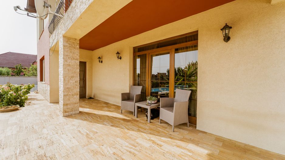 Vilă cu piscină în Fântânele - Poză 12