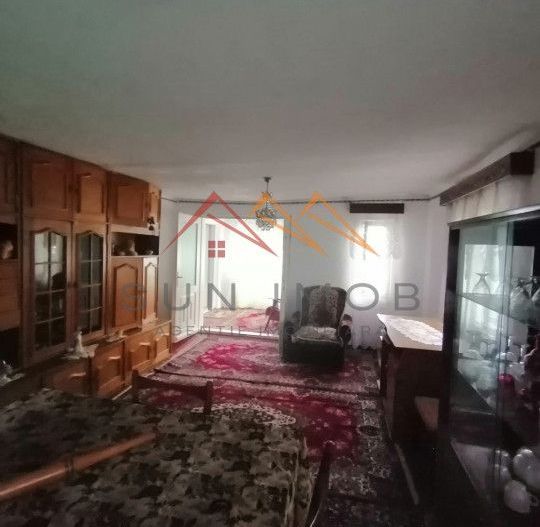 Casa rustica 3 camere, 4000 mp teren, cabana din lemn, pomi fructiferi - Poză 15