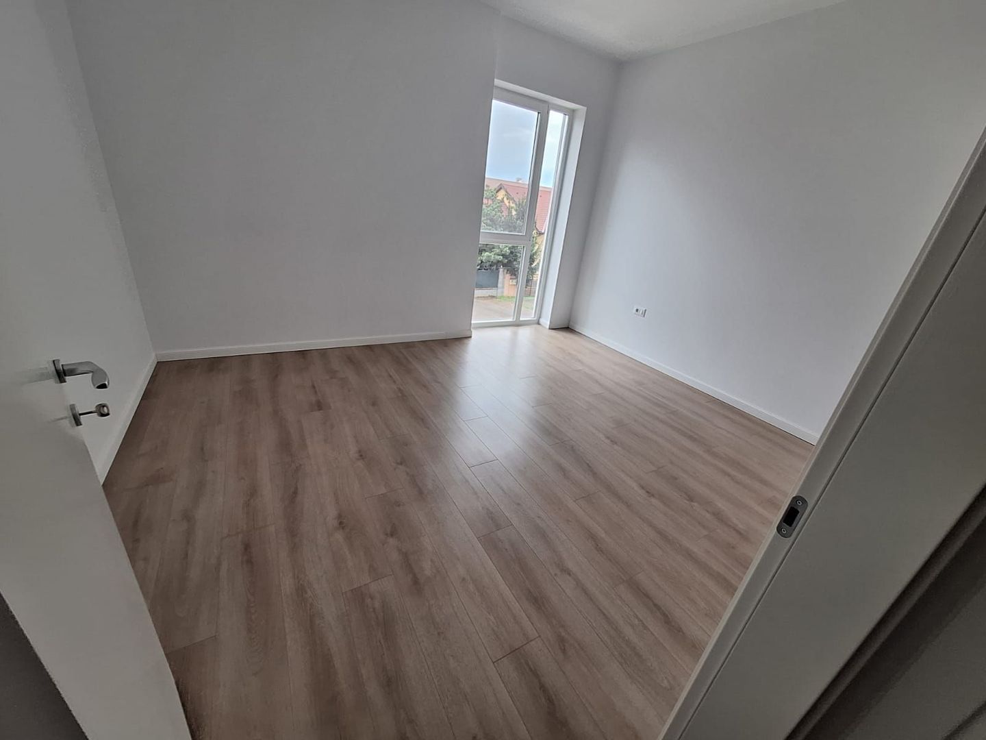 Apartament 3 camere . 68  mp ,Calea Torontalului - Poză 2