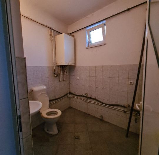 Spațiu de ÎNCHIRIAT CENTRAL - Poză 8