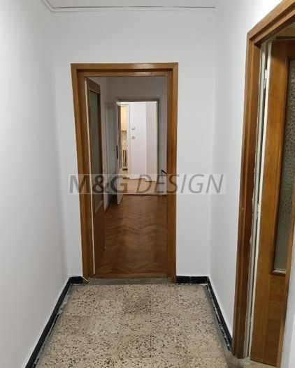 Vând apartament cu 3 camere zona centrala - Poză 8