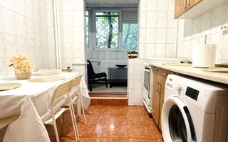 Apartament cu 3 camere in zona Crangasi - Poză 4
