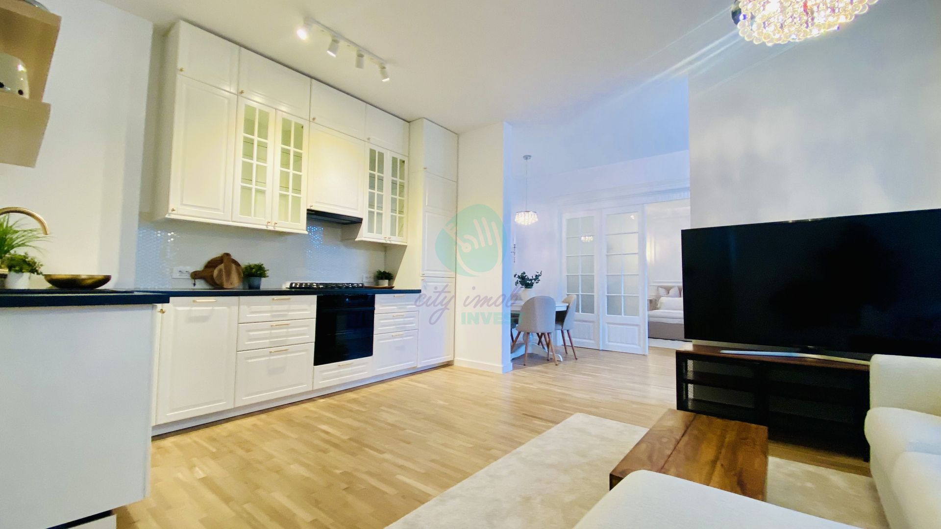 Apartament 3 camere "la cheie", Piata Sfantul Stefan - Poză 1