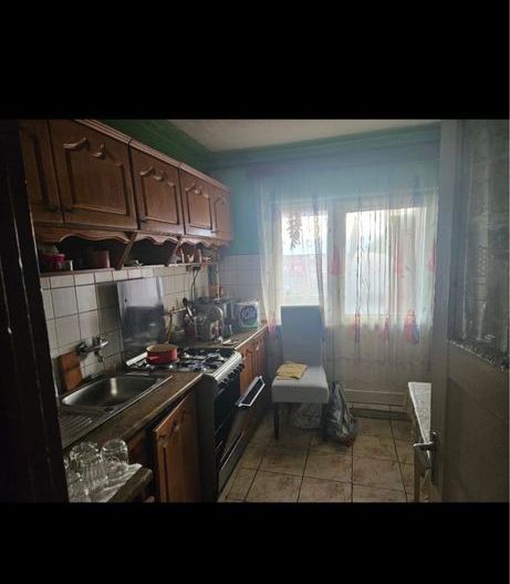 Vand apartament cu 3 camere in Carpati 2 - Poză 3