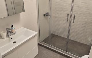 Studio modern de închiriat în Solid Butoaie – vedere la lac, parcare - Poză 7