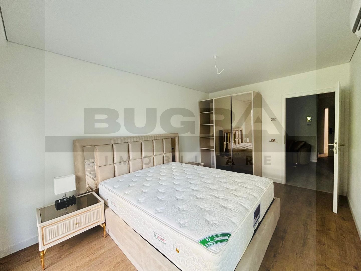 Apartament 3 camere modern, prima inchiriere, garaj, zona Golden Tulip - Poză 4