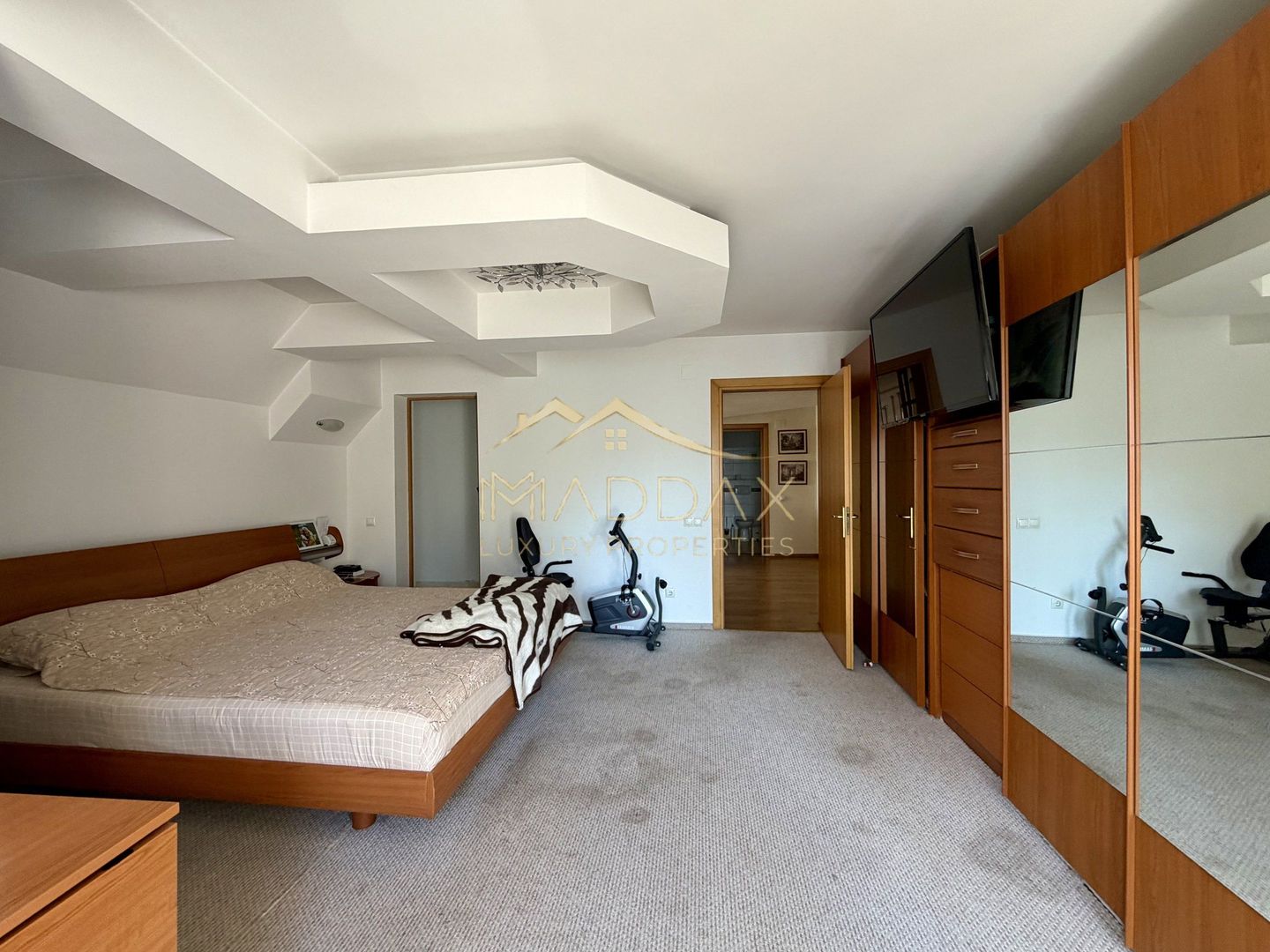 Vila cu 6 camere *485 mpc // *1.670mp teren* // 8 locuri parcare // Sisești - Poză 29