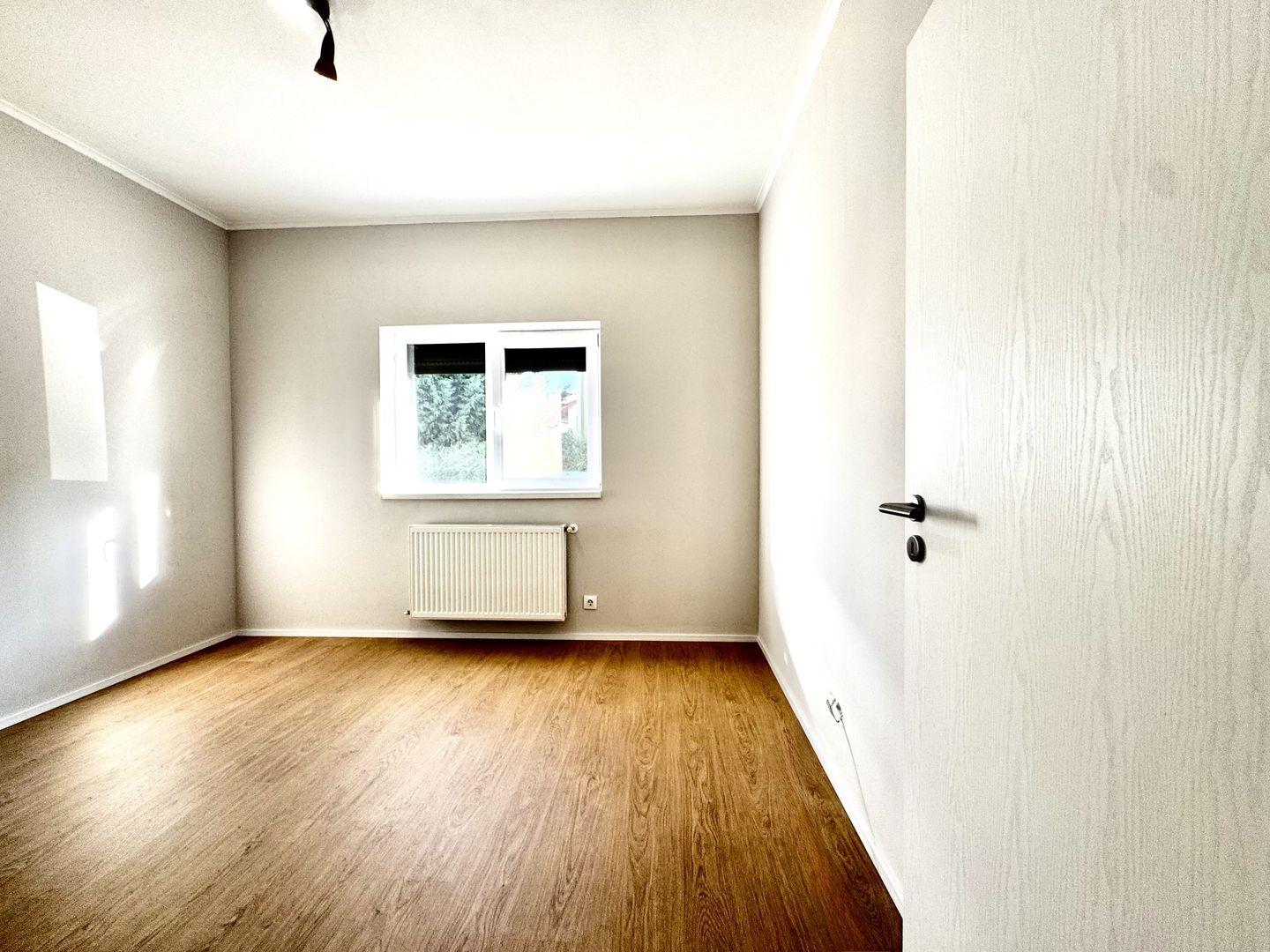 Apartament cu 3 camere | Parter | Terasă | Parcare | Braytim - Poză 11