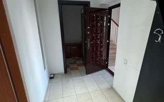 Birouri,sediul firme de închiriat  Etaj 1 în Aradul nou. - Poză 9