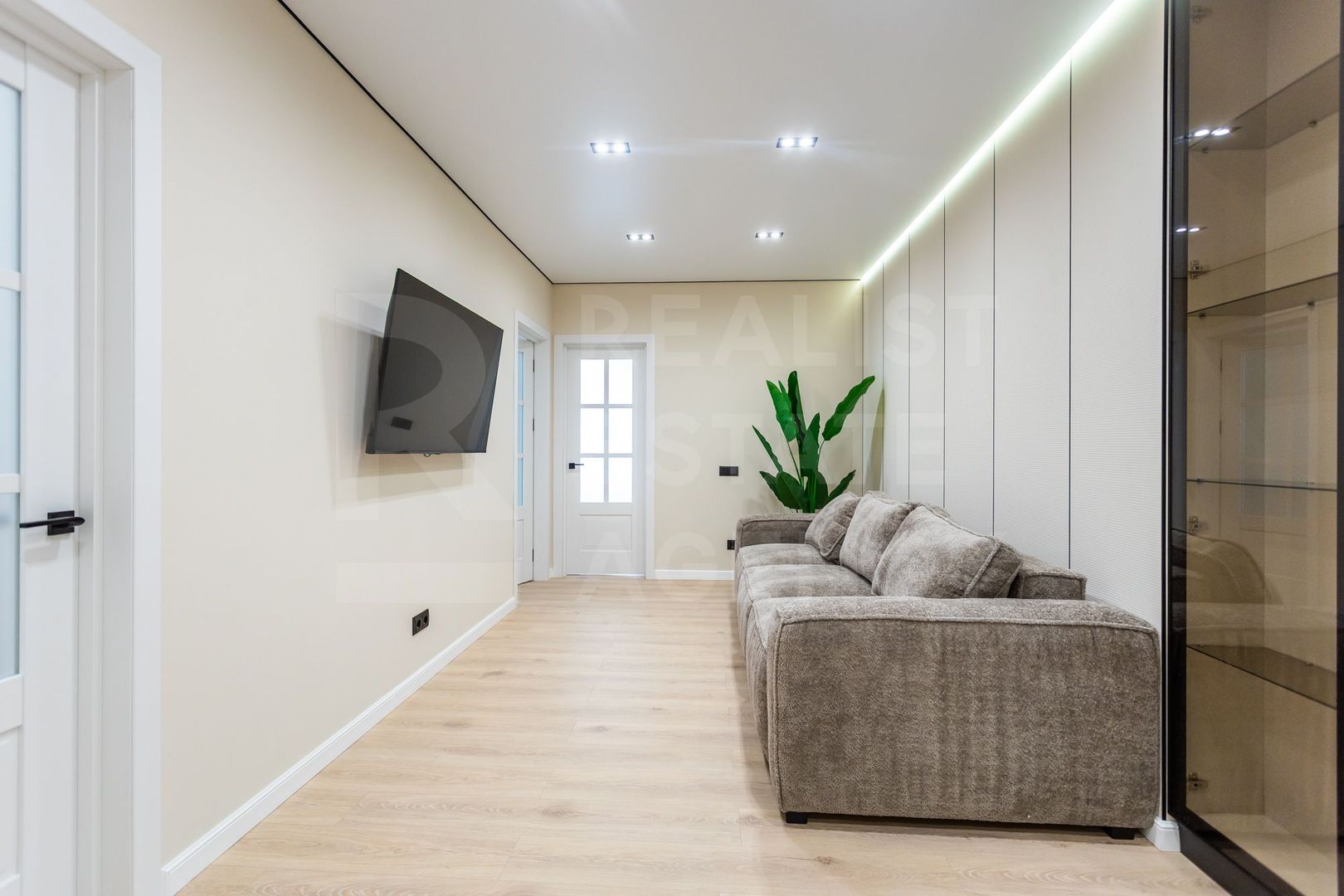 Vânzare, apartament,3 camere, Strada Nicolae Milescu Spătarul, Ciocana - Poză 6