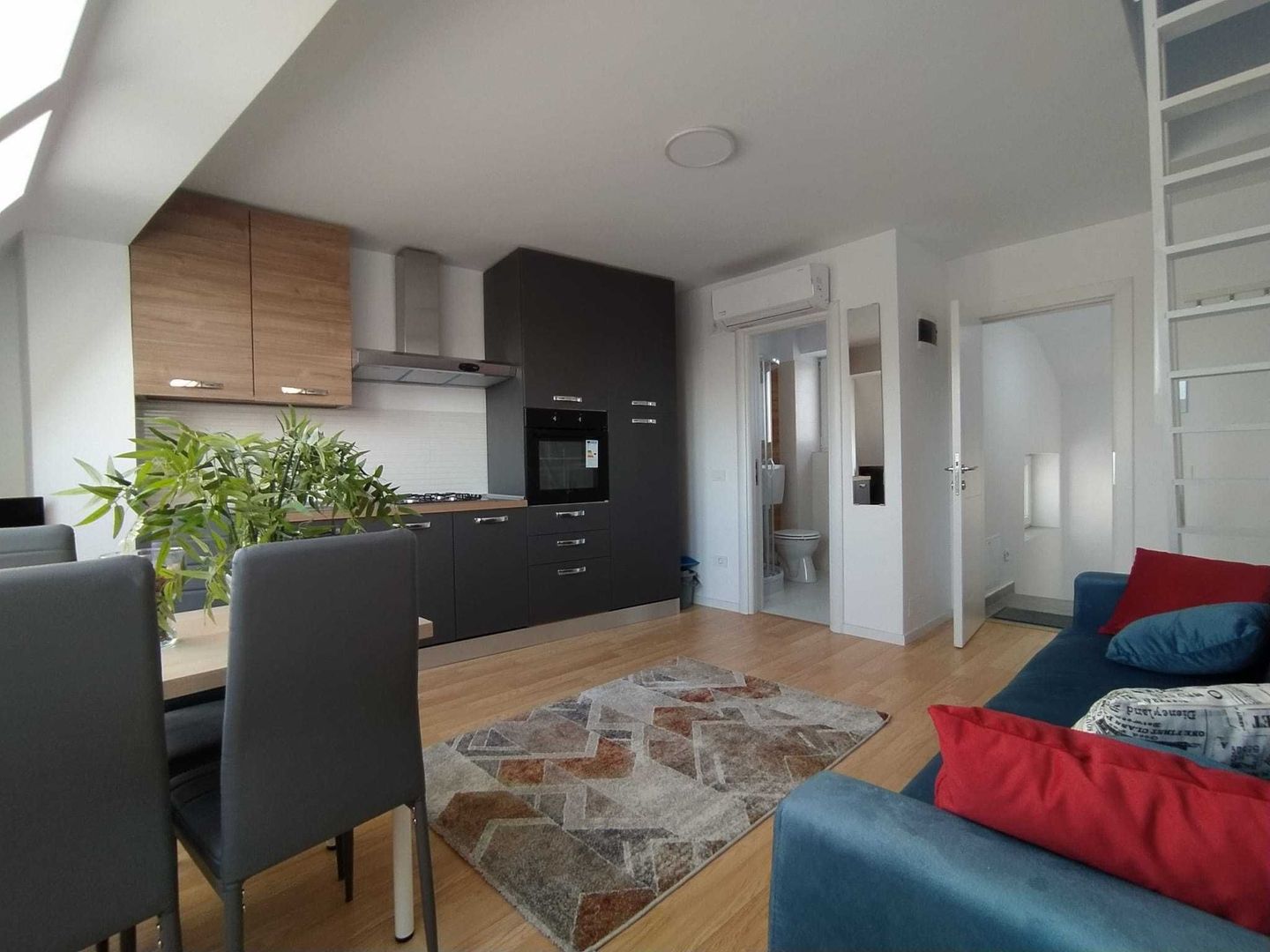 Inchiriere apt 2 camere Tei - Poză 1