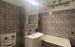 Apartament 3 camere, decomandat - Poză 10