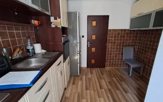 Apartament 4 camere |  Etajul 1 | Zona Micro 16 - Poză 11