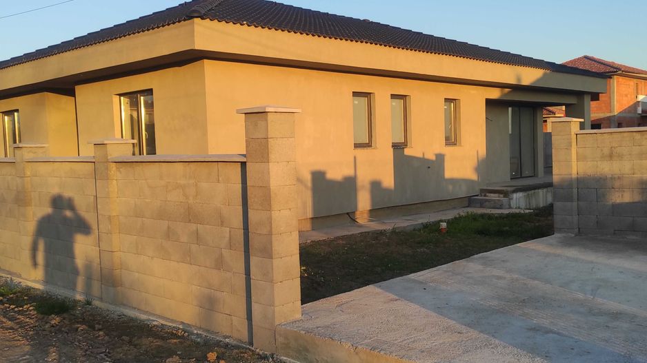 Casa pe partner de vanzare - Poză 7