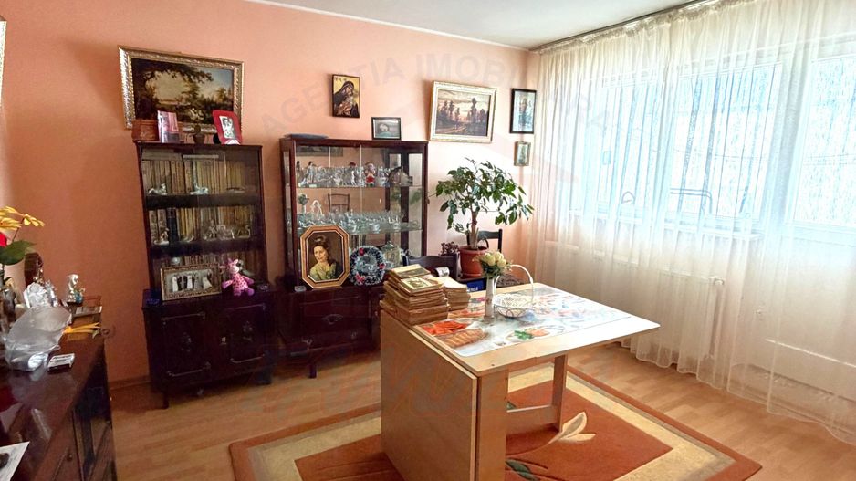 69.500 euro, negociabil,2 camere decomandate, 50mp, etaj 1, Micro19 - Poză 3