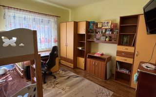 Apartament la casă cu curte proprie 311 mp și acces auto Ioșia, Oradea - Poză 12
