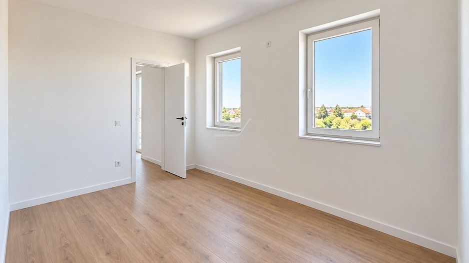 3 camere.  Etaj intermediar. Asfalt. Loc de parcare. - Poză 4