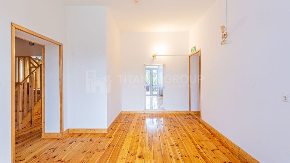 Vila in Poiana Brasov cu teren generos 1600mp, 2 corpuri, comision 0 - Poză 24