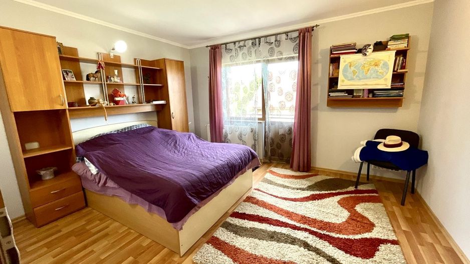 Casă spațioasă, confort ridicat, garaj și teren generos, zona Aradului - Poză 8