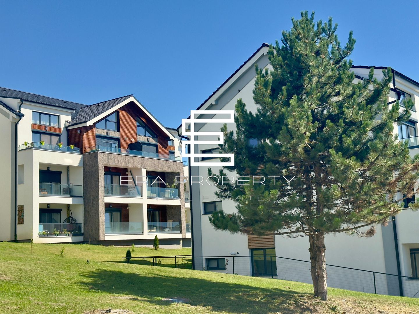 Apartament 2 camere - etaj 1- terasa 18 mp - zona Aeroport Sibiu - Poză 2