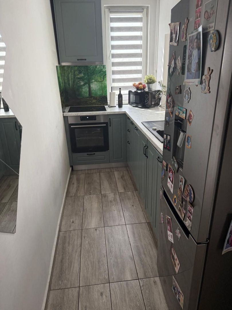 De vanzare apartament 4 camere Drumul Taberei - Poză 3