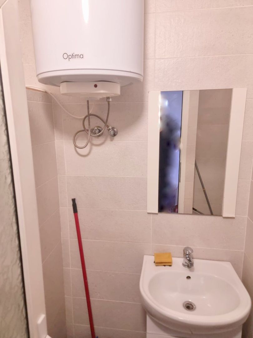 Garsonieră mobilată și utilată complet – Zona GARA - 200 euro - Poză 4