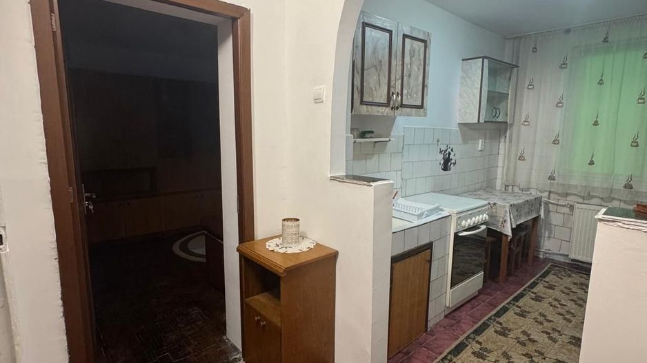 Apartament 2 camere zona Rogerius - Poză 3