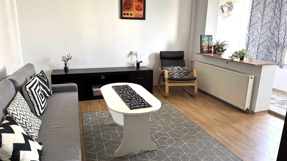 🏡 Închiriez Apartament cu 2 camere , loc de parcare, 250 m metrou Titan - Poză 1