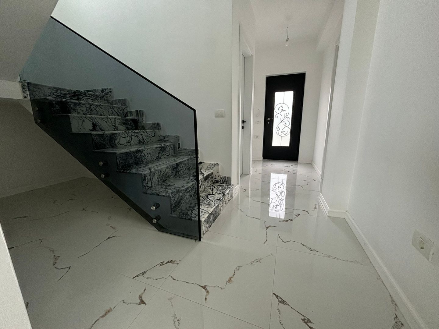 Vilă modernă cu teren generos în Corbeanca – lângă Paradisul Verde - Poză 8