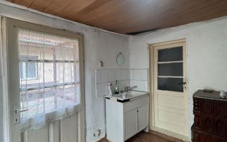 De vânzare Casă în Grădiște, curte + grădină proprie generoasă Arad - Poză 5