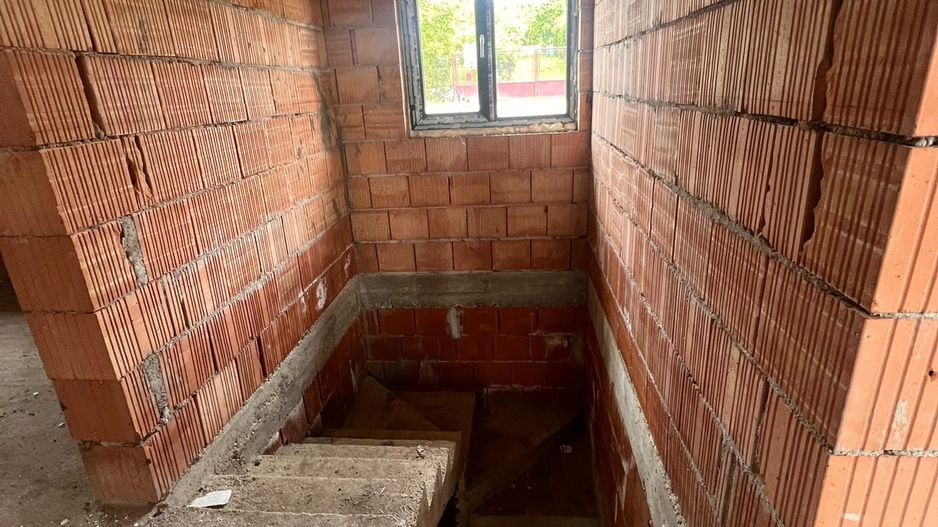 Casa individuala semifinisata in Sanicoara - Poză 21