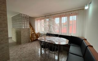 Casa de vânzare cu 8 camere de tip P+E+M in zona Rogerius, Oradea - Poză 1
