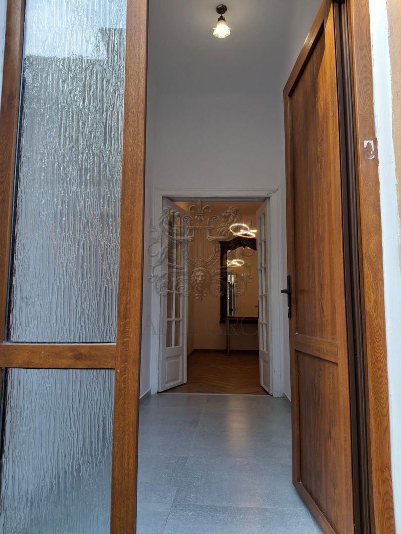 Apartament interbelic cu 2 camere | Vilă P+1+M | Curte | Popa Nan - Poză 8