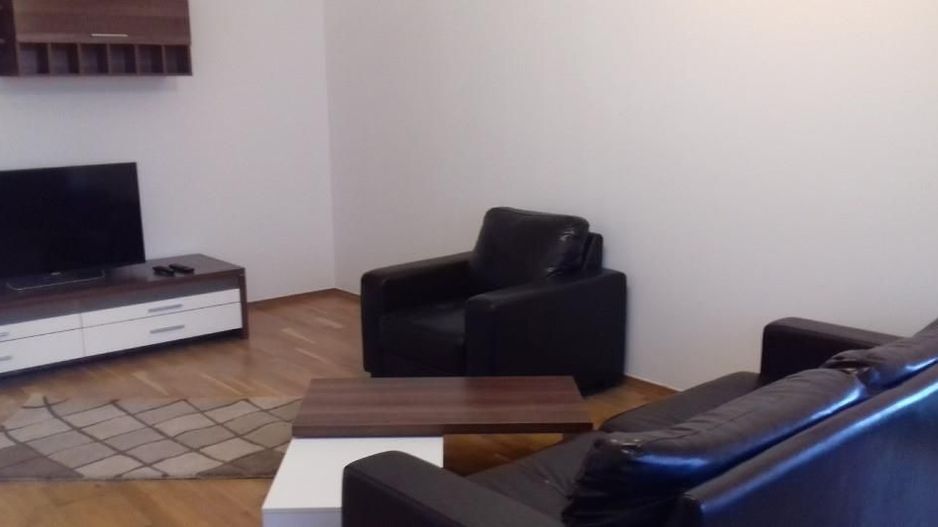 Închiriez apartament 3 camere cu acces la piscina Aleea Privighetorilor - Poză 5