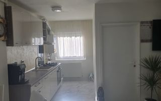 Apartament 2 camere, 44mp, balcon, parcare, strada Eroilor - Poză 3